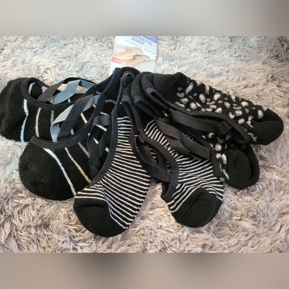 Muk Luks NWT 3 pack ballerina no show socks - Picture 3 of 3